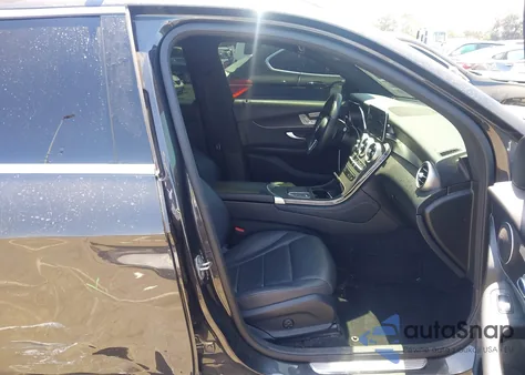 2020 Mercedes-Benz Glc 300 z USA, uszkodzony, nr VIN W1N0G8DB5LF863876